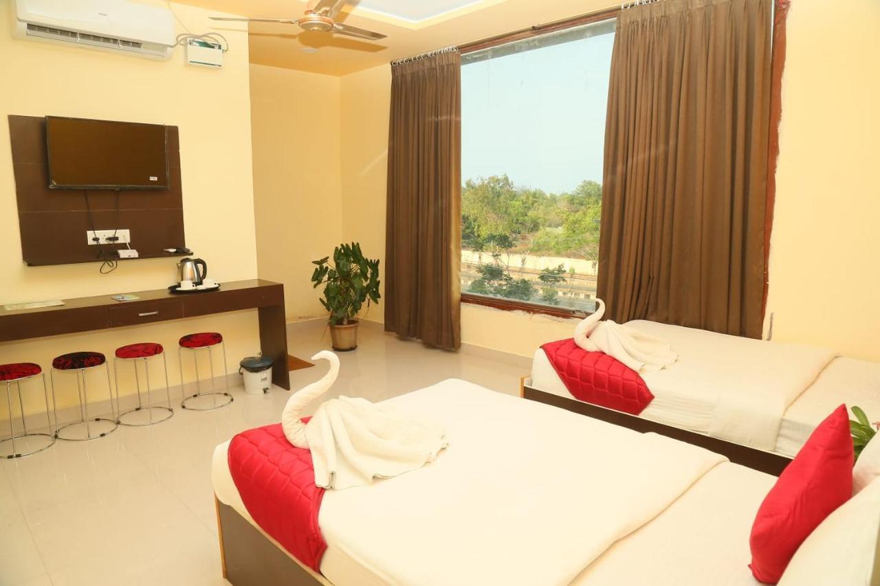 Joliday Inn 马哈巴利普拉姆 外观 照片